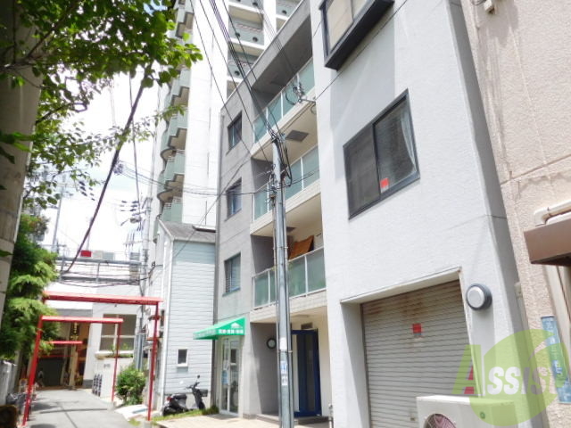 建物外観　エレベーターモついております