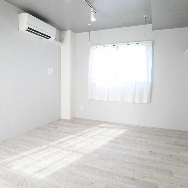 居室・リビング　?