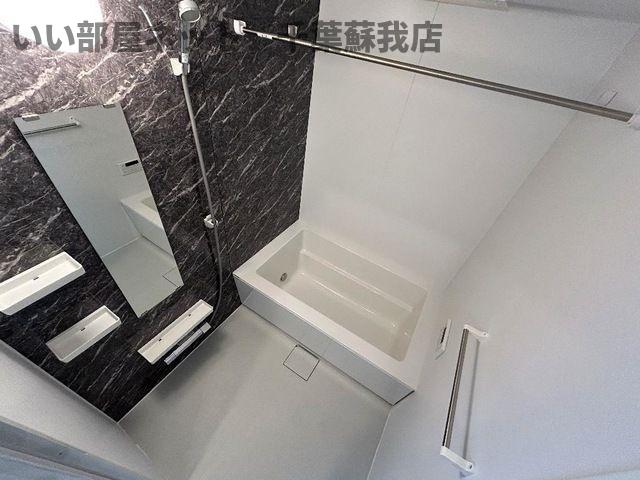 バス・シャワールーム　おしゃれなリビングです