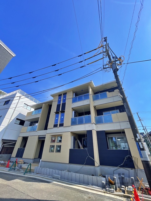 建物外観　外観（建設中）