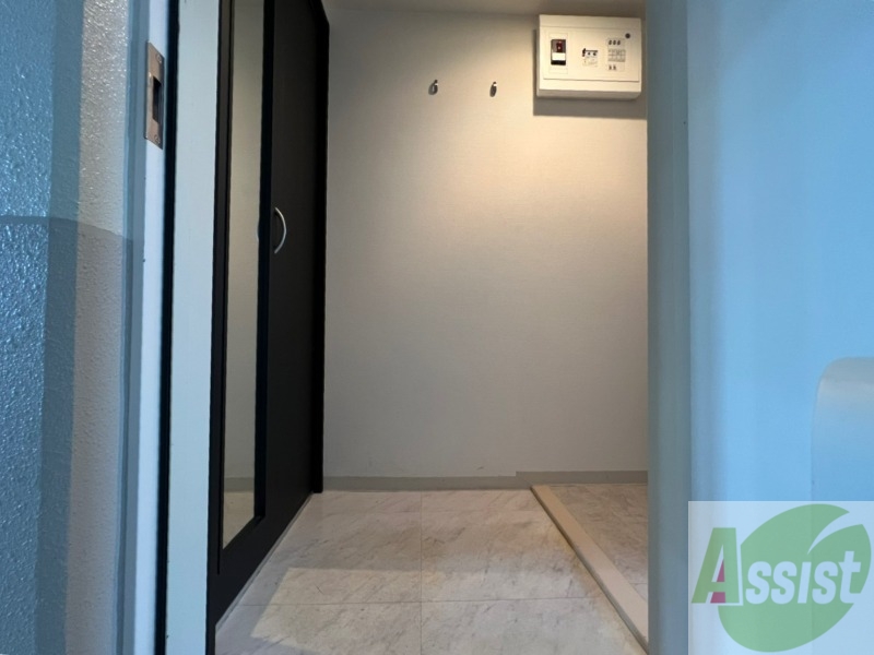 玄関　玄関です。白を基調としていて清潔感があります！