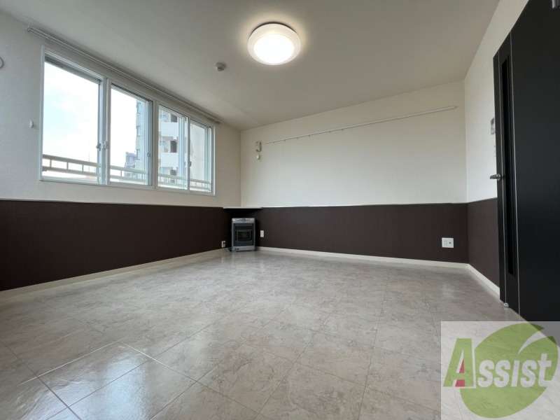 居室・リビング　広くてキレイなお部屋が広がっていて、充実した生活が送れそう。