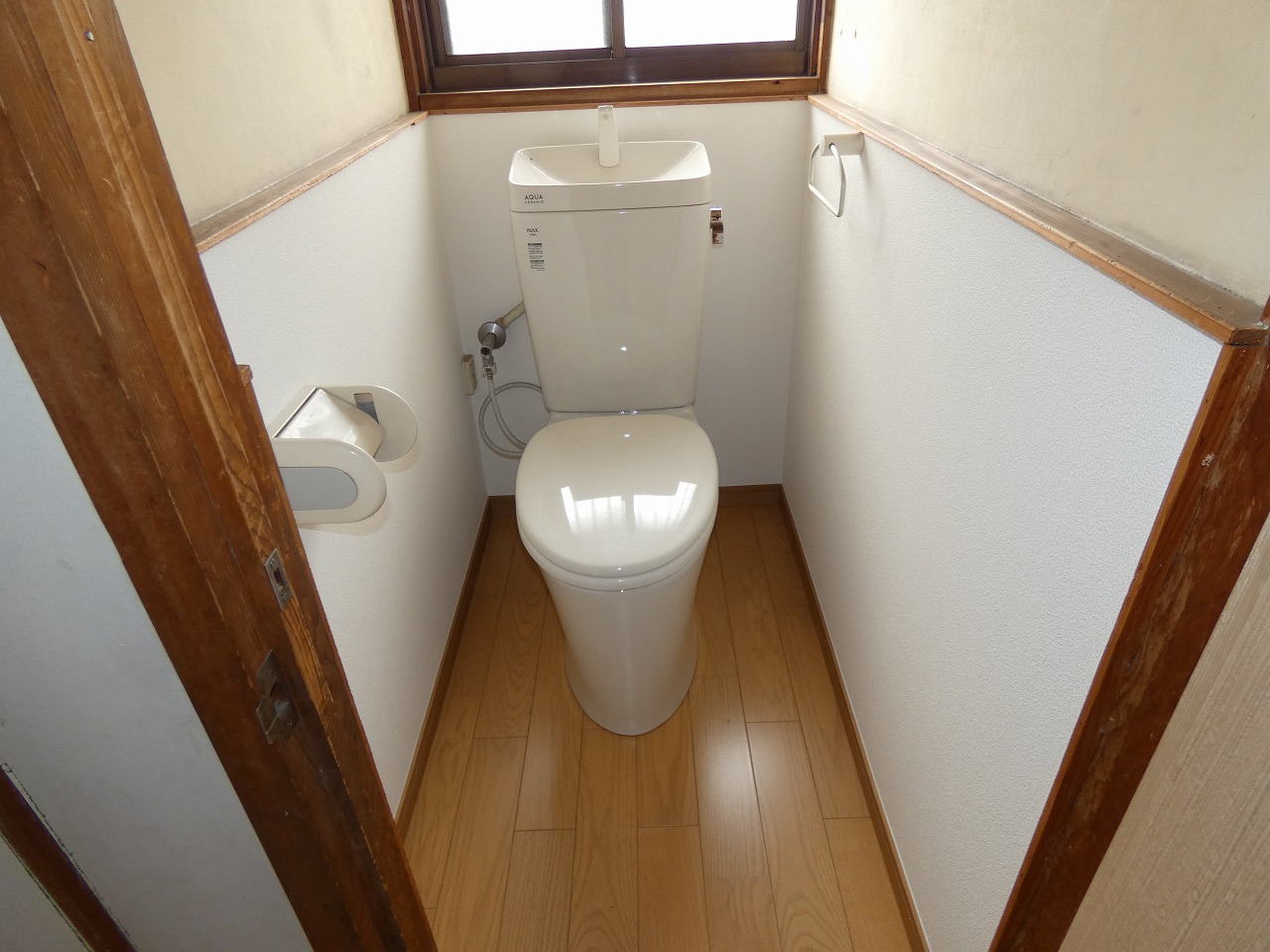 トイレ　明るいトイレです