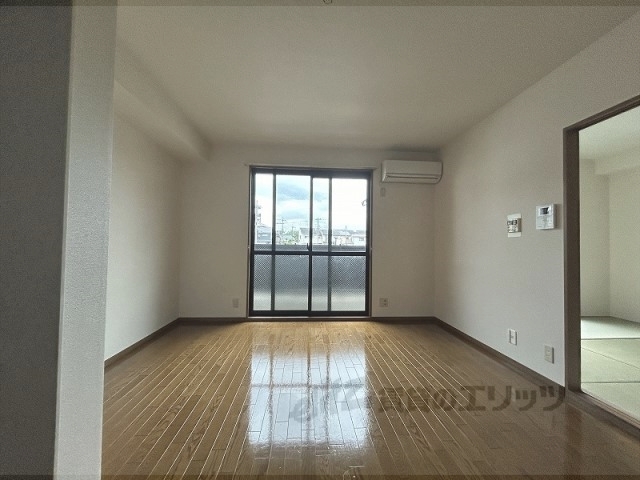 居室・リビング　居室