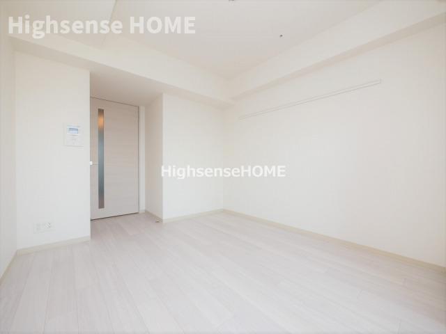 居室・リビング　こちらのリビングで趣味の時間をお楽しみください