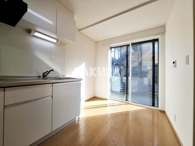 居室・リビング　使いやすい形の為、レイアウトを楽しめます♪