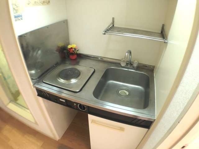 キッチン　壁付けキッチンでスペースを有効活用できます！