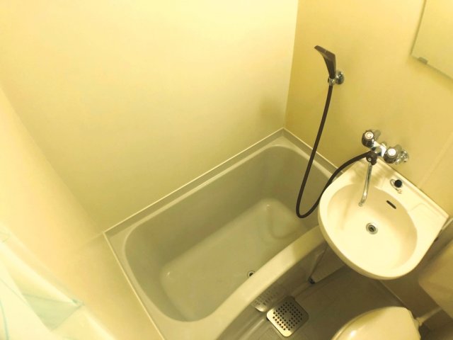 バス・シャワールーム　シンプルで機能的なユニットバスです！