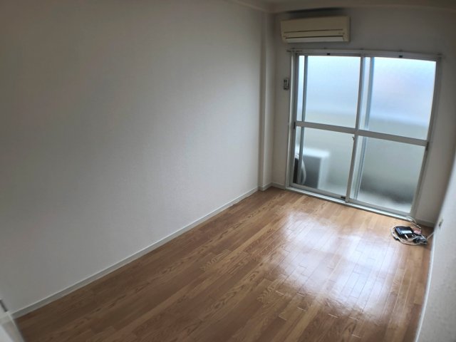 居室・リビング　エアコン付きで初期費用を抑えられます♪