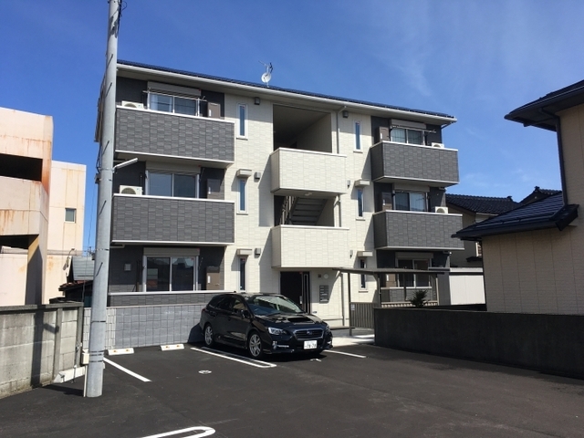 建物外観　クオリティー西本町外観