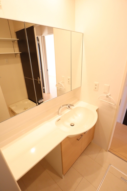 洗面設備　※同物件別部屋写真です。現況優先です