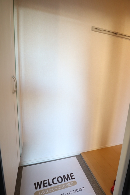 玄関　※同物件別部屋写真です。現況優先です