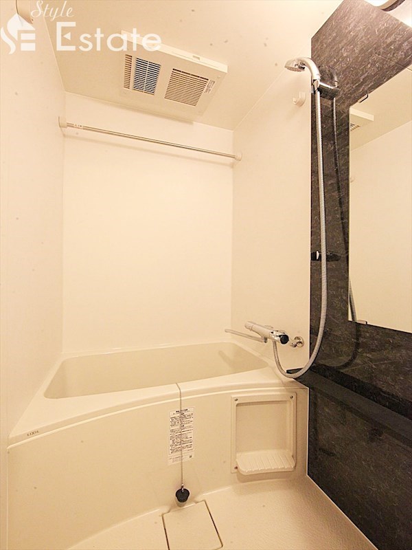 バス・シャワールーム　バスルーム