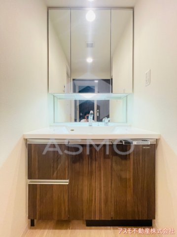 洗面設備　同マンション別部屋　参考写真
