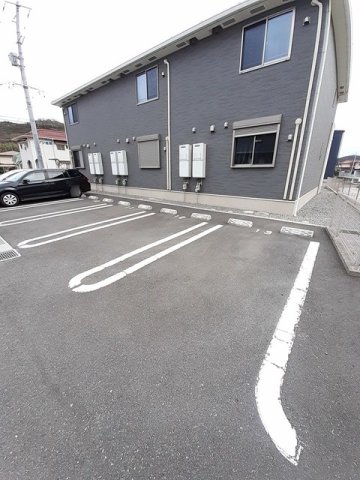 駐車場　駐車場完備です