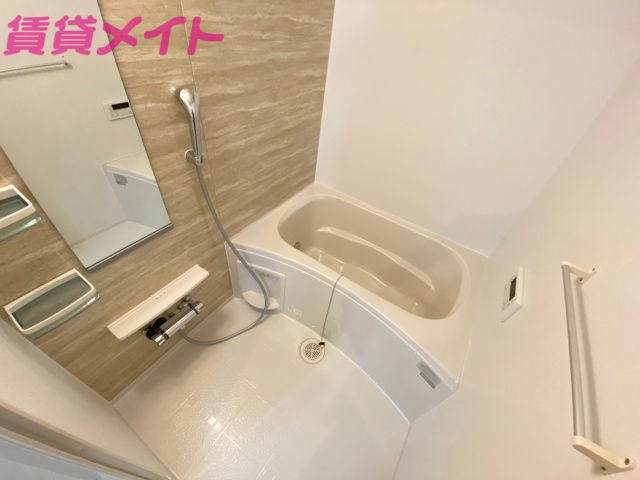 バス・シャワールーム　同型参考写真