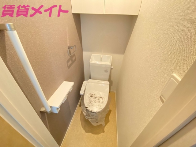 トイレ　同型参考写真