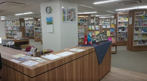 図書館　日販図書館選書センター（図書館）まで678m
