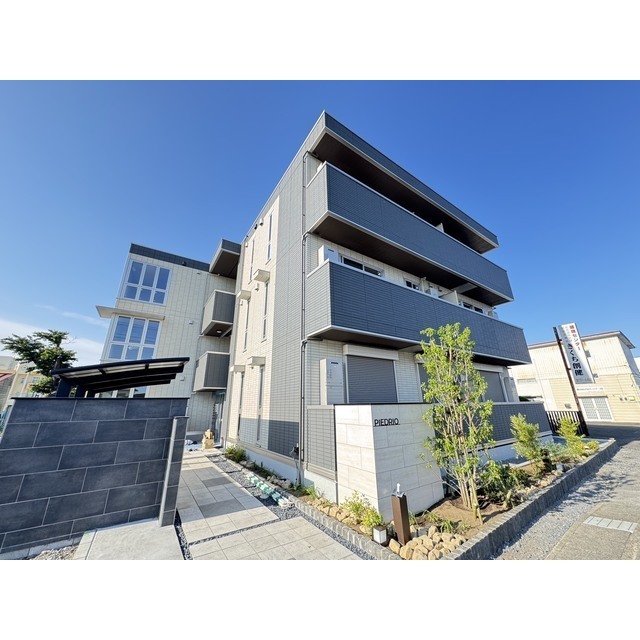 建物外観　建設工事中５／１６撮影