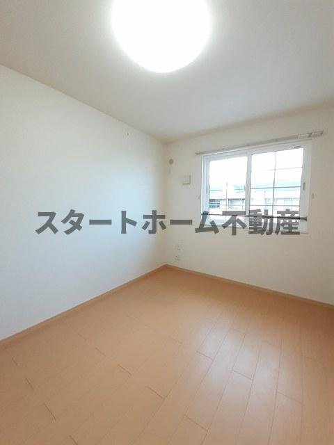その他部屋・スペース　使い勝手のいい寝室です