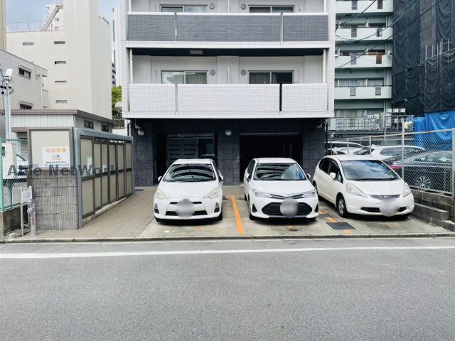 駐車場　駐車場