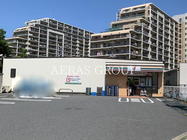 コンビニ　セブン-イレブン にいじゅく店（コンビニ）まで381m