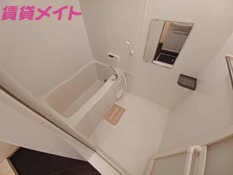 バス・シャワールーム　同型参考写真