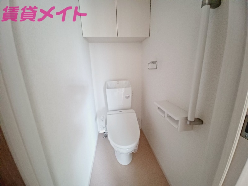 トイレ　同物件別室反転