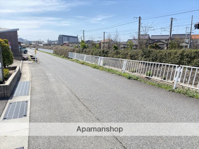 その他　前面道路（その他）まで0m