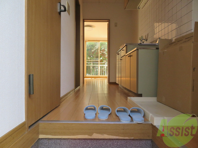 玄関　玄関から見たお部屋です。奥行で広さ伝わりますでしょうか