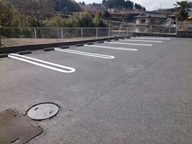 駐車場　駐車スペースもあります