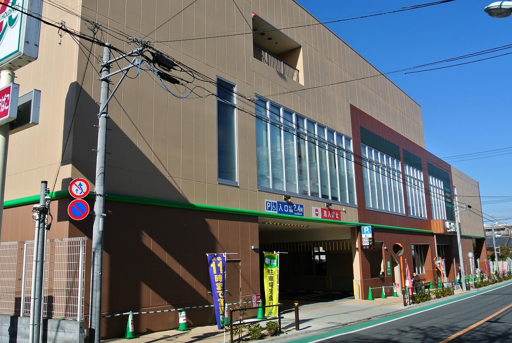 スーパー　サミットストア板橋弥生町店（スーパー）まで597m