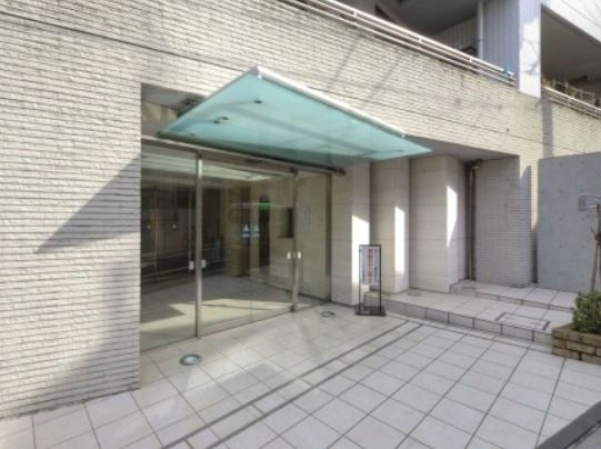 エントランス　建物の内部です