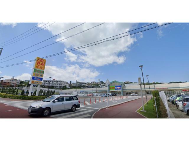 ショッピングセンター　サンエー石川シティ（ショッピングセンター）まで1400m