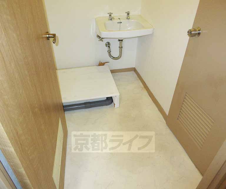 洗面設備　広めの脱衣所です