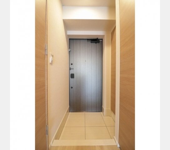 玄関　写真は別部屋