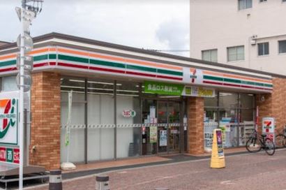 コンビニ　セブンイレブン大田区下丸子3丁目店（コンビニ）まで297m