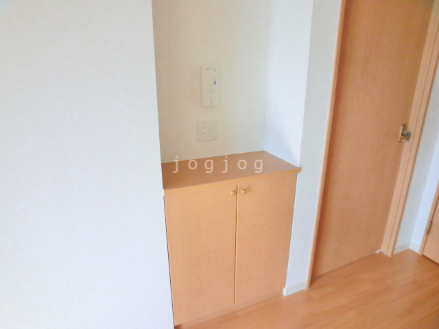 セキュリティ　こんなところにも収納もあります！