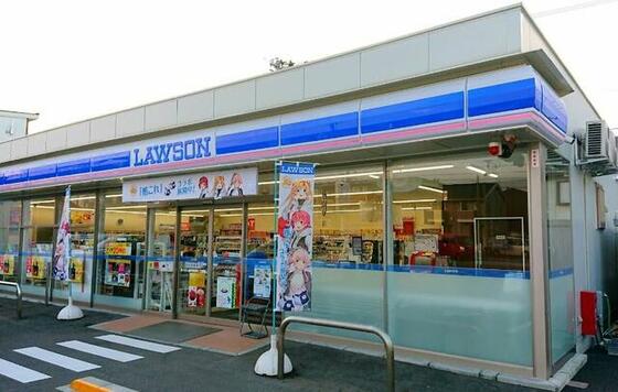 コンビニ　ローソン金沢神宮寺二丁目店（コンビニ）まで122m