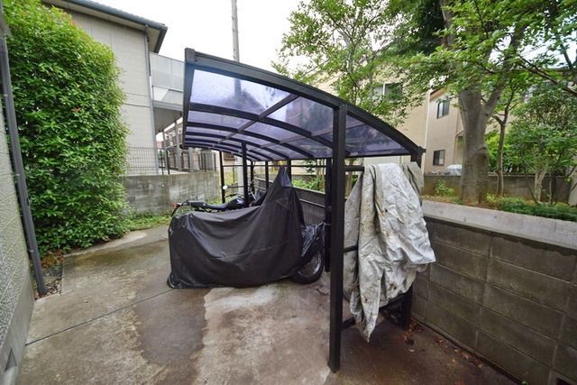 その他共有部分　～自転車やバイクはこちらへどうぞ～