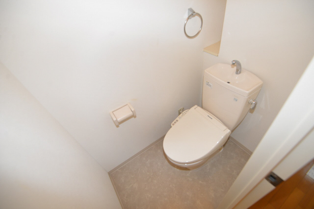 トイレ　落ち着いたトイレです
