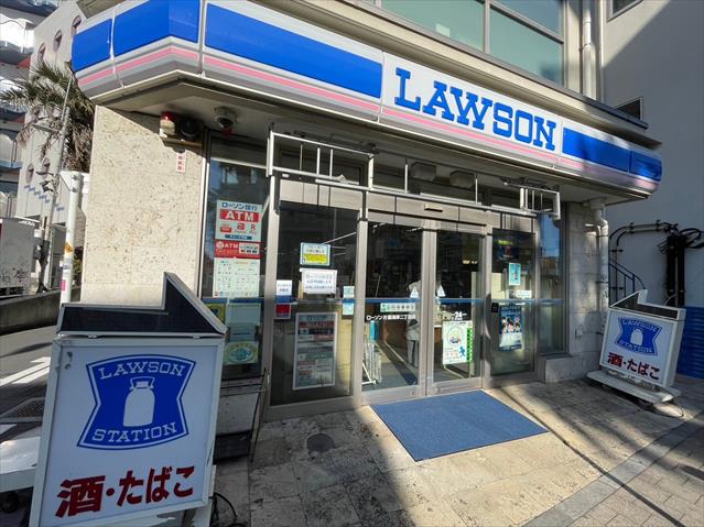 コンビニ　ローソン（コンビニ）まで302m