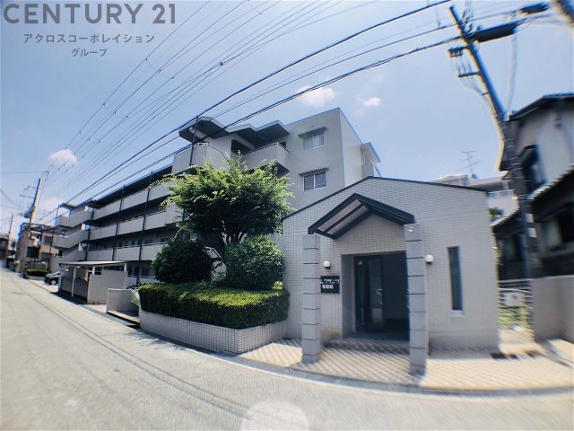 建物外観　敷地内駐車場あり！