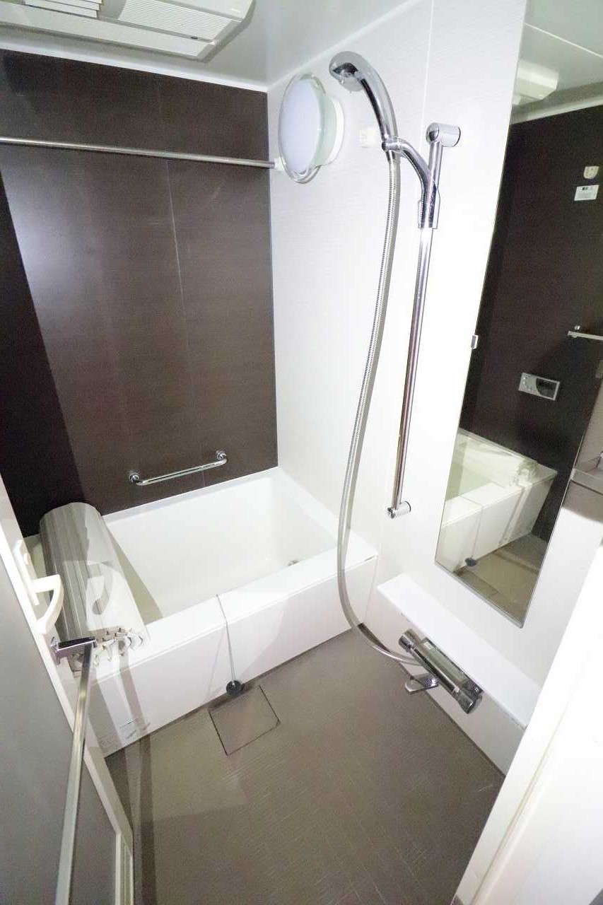 バス・シャワールーム　※同物件、別部屋になります。