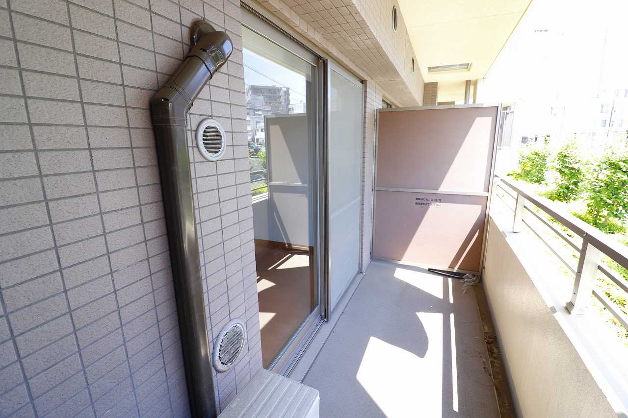バルコニー　※同物件、別部屋になります。