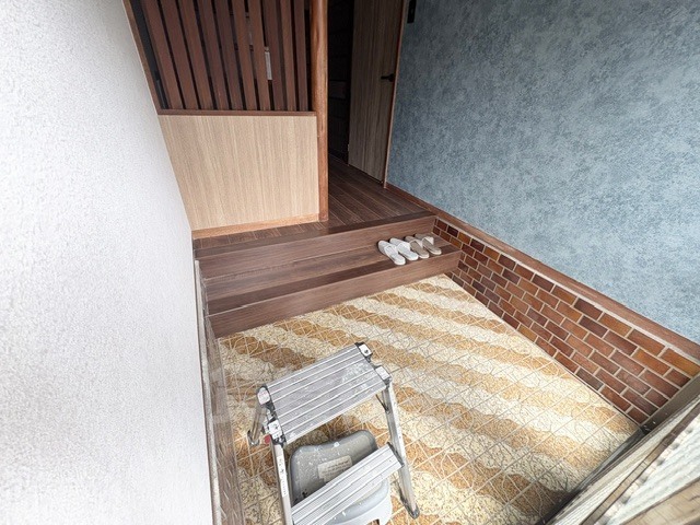 ＪＲ片町線 長尾駅 徒歩17分 2階建 築48年の玄関写真