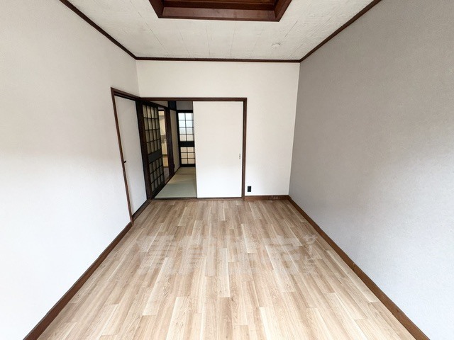 ＪＲ片町線 長尾駅 徒歩17分 2階建 築48年の居間写真