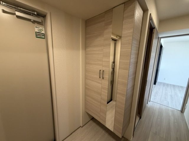 D crest八幡4丁目の玄関写真