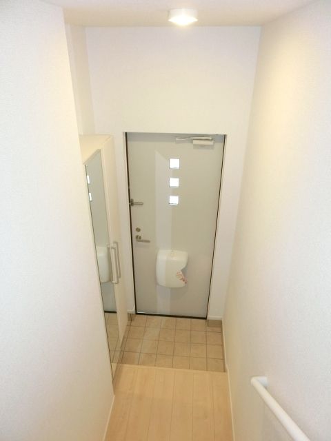 玄関　風通しの良い玄関です。