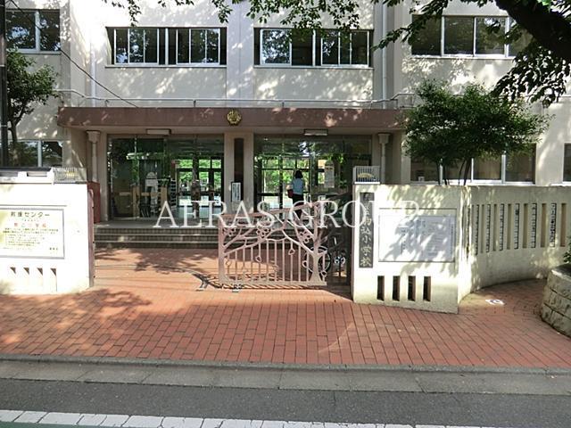 小学校　豊島区立駒込小学校（小学校）まで502m
